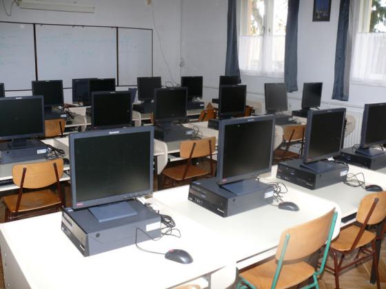 Tagintézmény - számítástechnika I.