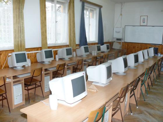 Tagintézmény - számítástechnika II.